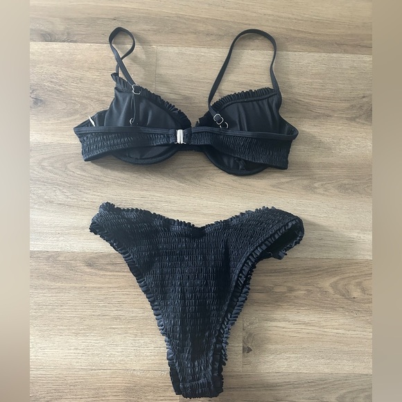 Black Smocked Bikini Set – Ruched Underwire Top & Cheeky Bottoms – Size M – NWOT - Picture 4 of 6